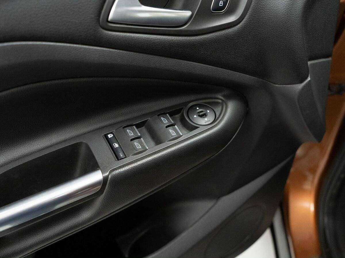 Ford Kuga с пробегом — 2017 год. Фото: #12