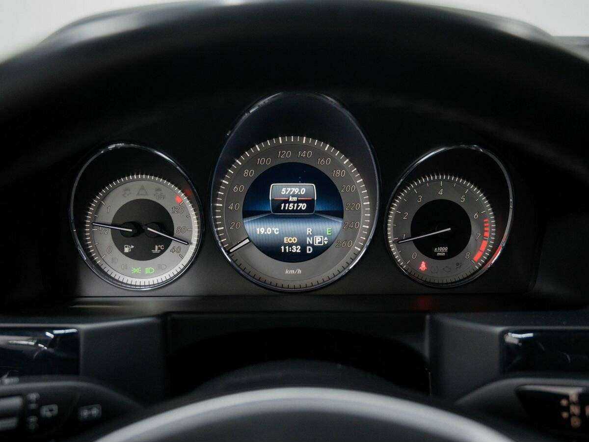 Mercedes-Benz GLK-Класс с пробегом — 2014 год. Фото: #24