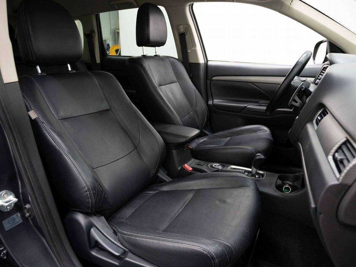 Mitsubishi Outlander с пробегом — 2013 год. Фото: #11