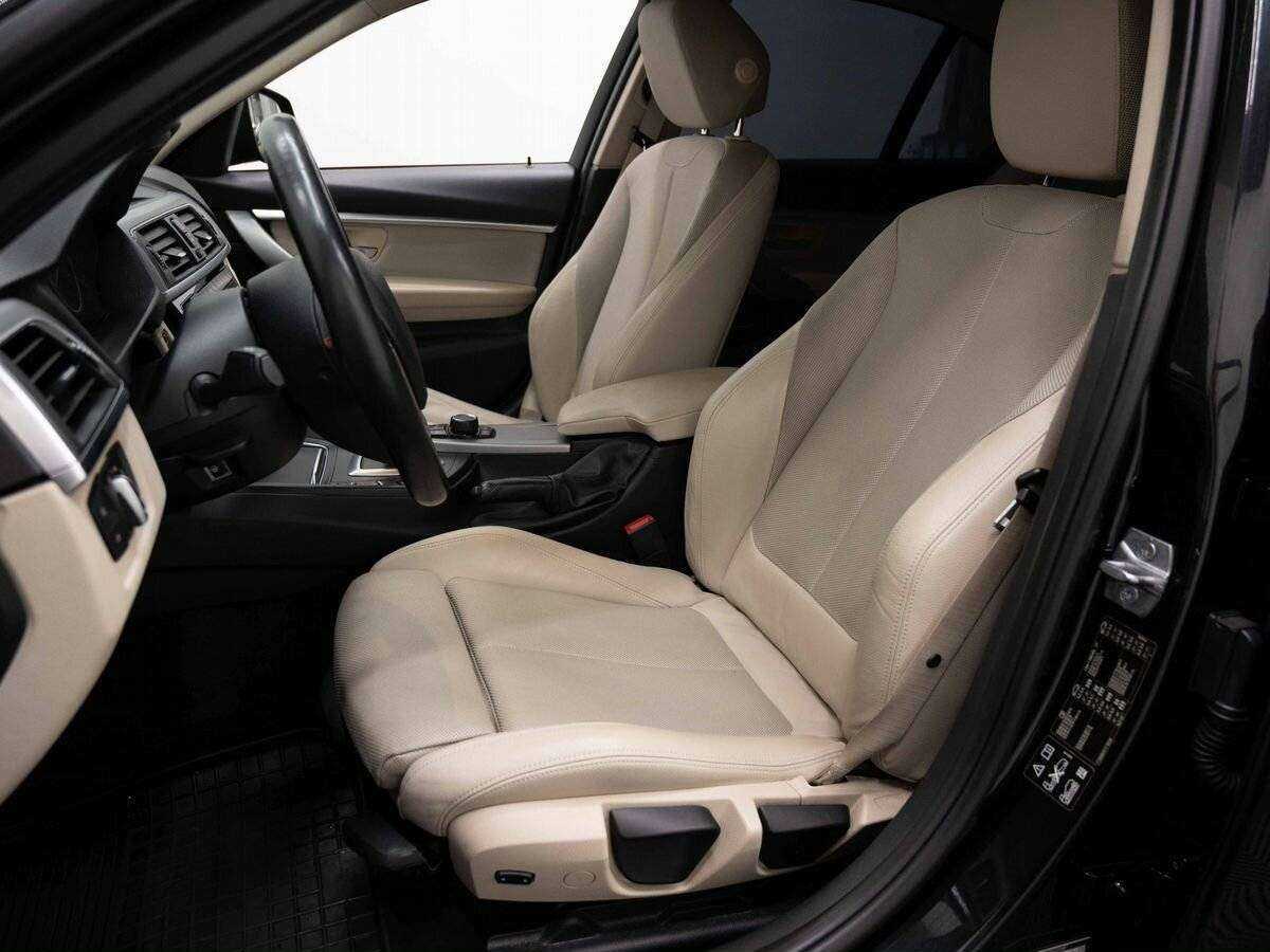 BMW 3 серии с пробегом — 2018 год. Фото: #7
