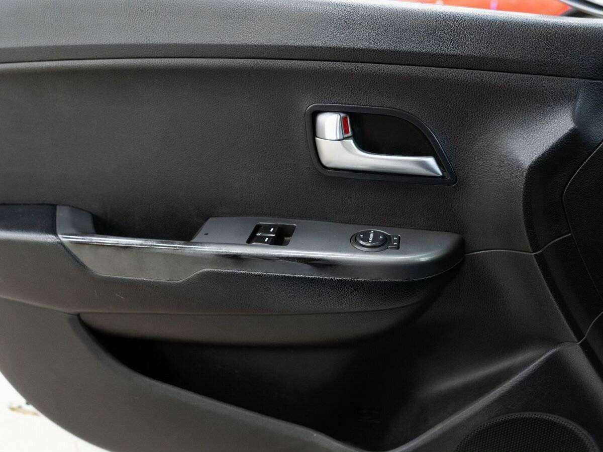 Kia Rio с пробегом — 2016 год. Фото: #14