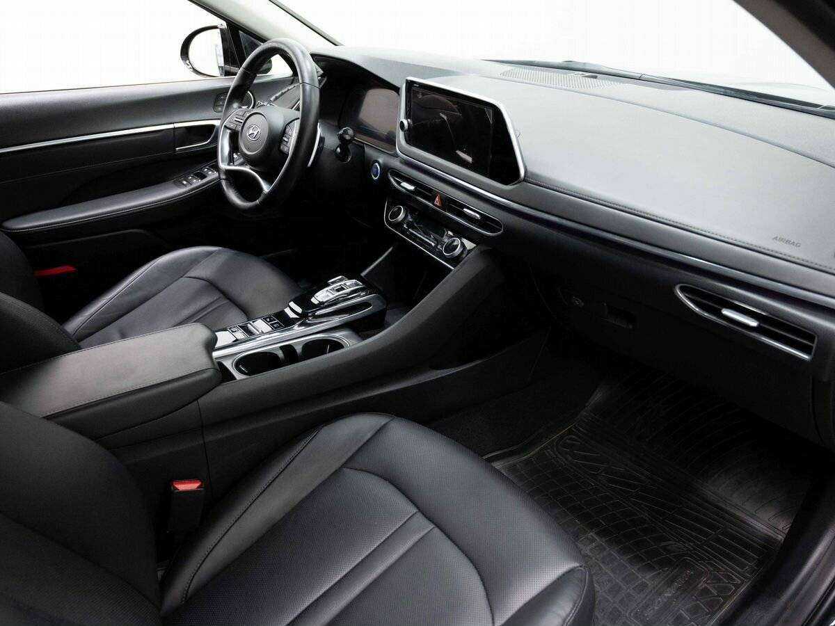 Hyundai Sonata с пробегом — 2021 год. Фото: #10