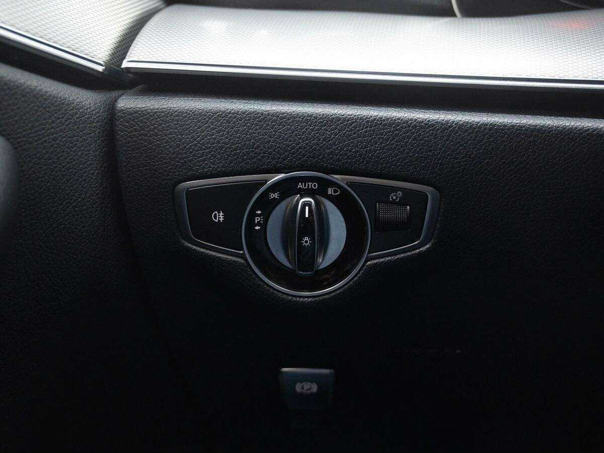 Mercedes-Benz E-Класс с пробегом — 2017 год. Фото: #20