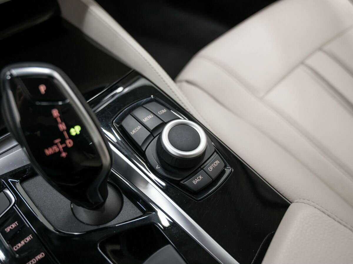 BMW 5 серии с пробегом — 2018 год. Фото: #19