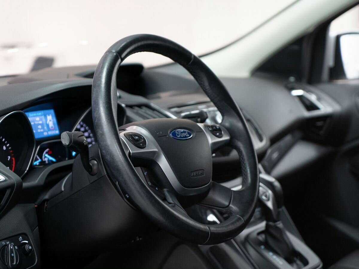 Ford Kuga с пробегом — 2016 год. Фото: #4