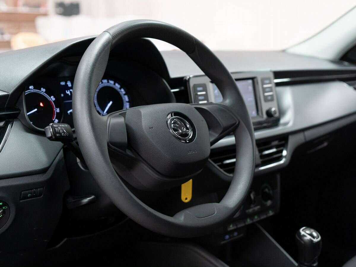 Skoda Rapid с пробегом — 2020 год. Фото: #4