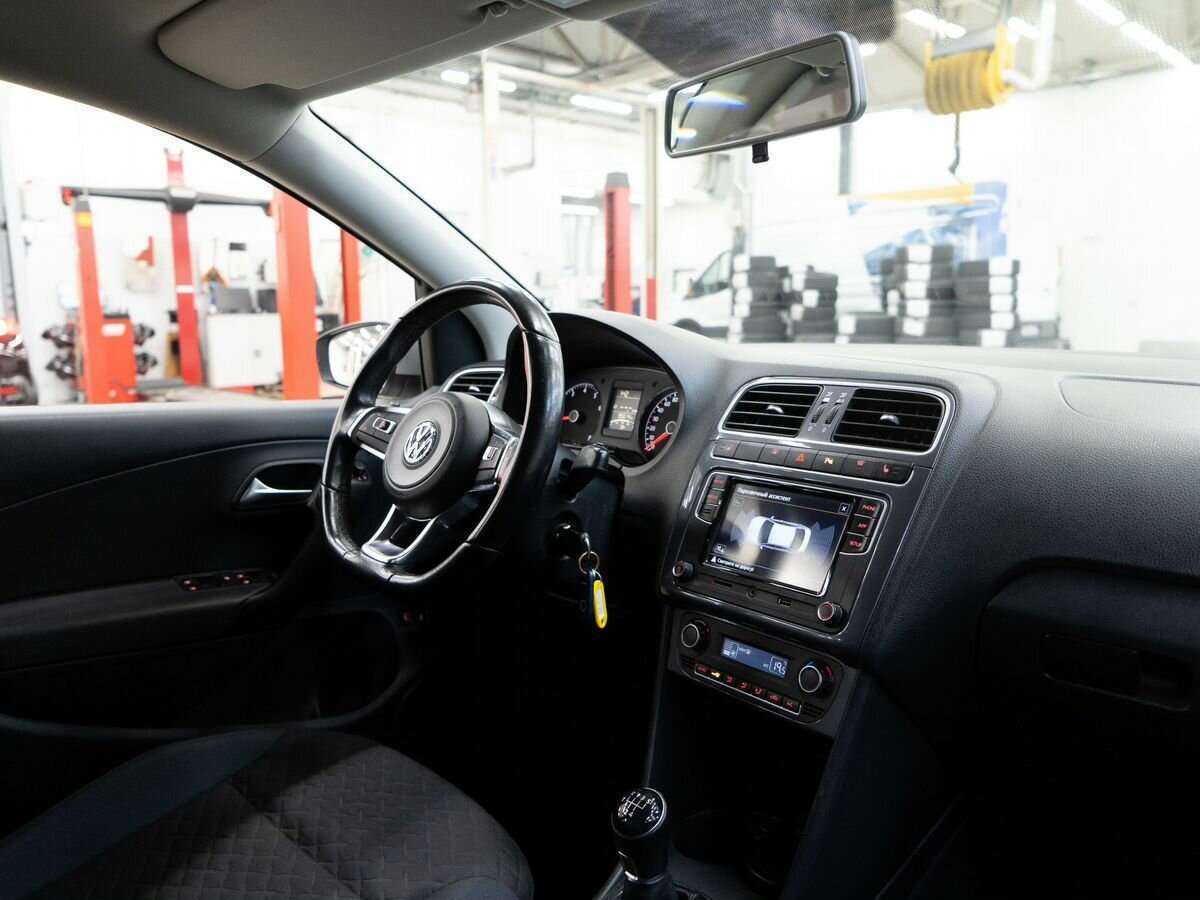 Volkswagen Polo с пробегом — 2019 год. Фото: #16