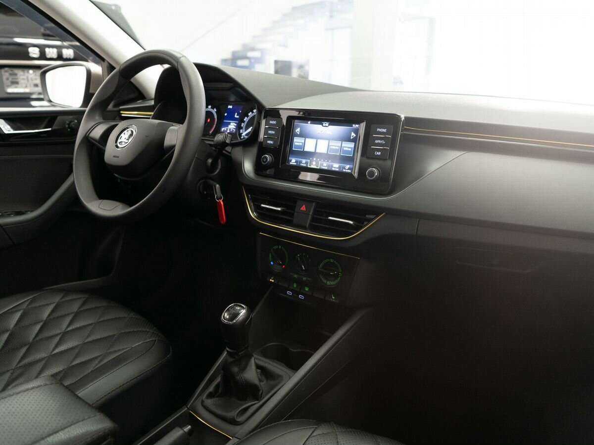 Skoda Rapid с пробегом — 2021 год. Фото: #16