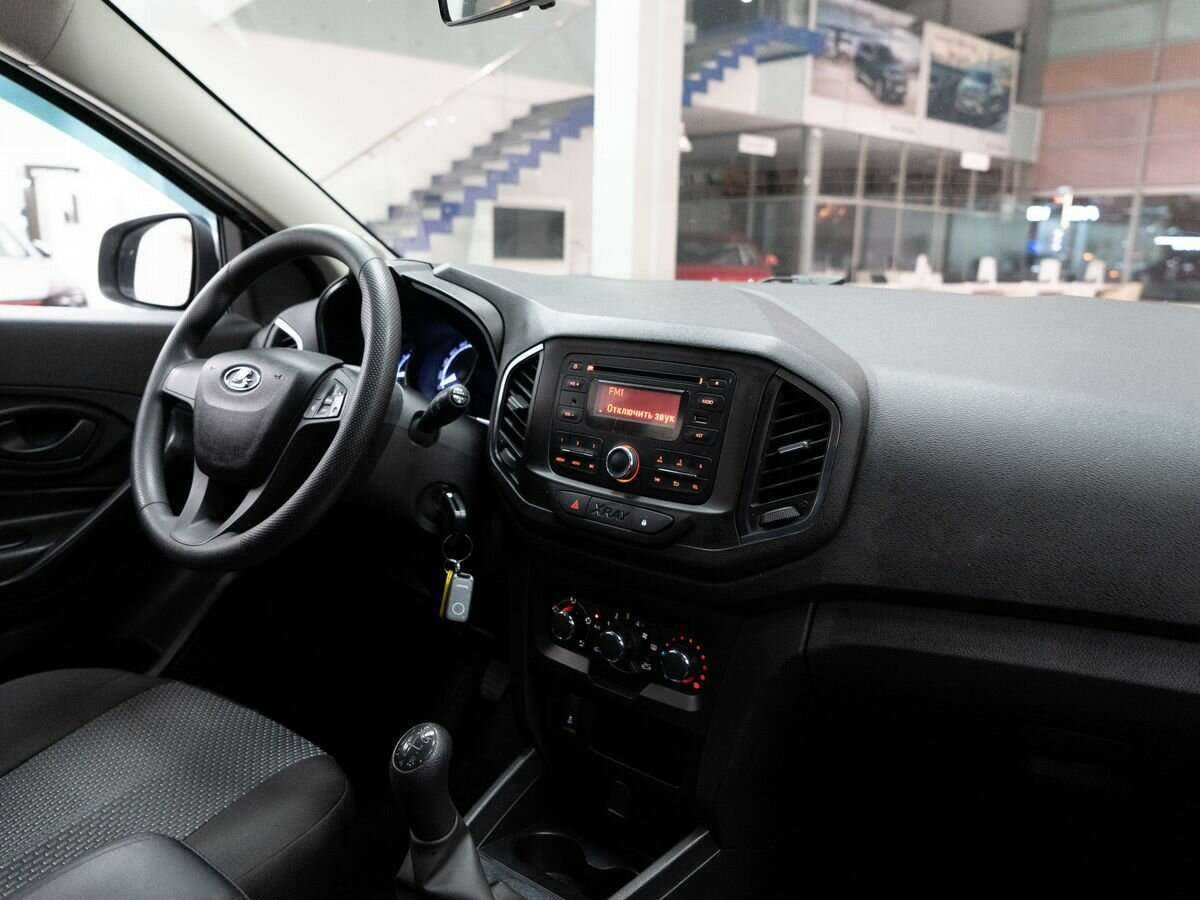 Lada (ВАЗ) XRAY с пробегом — 2017 год. Фото: #14