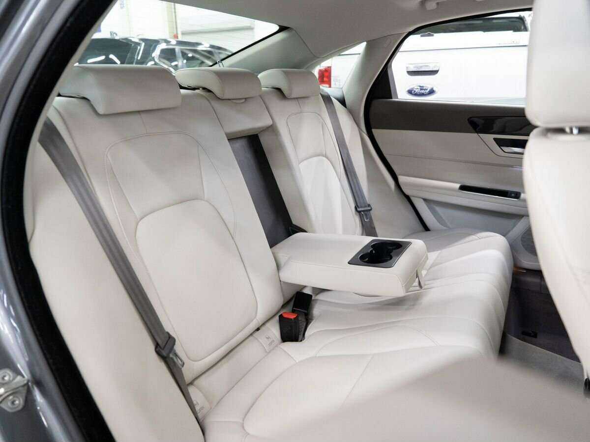 Jaguar XF с пробегом — 2017 год. Фото: #7