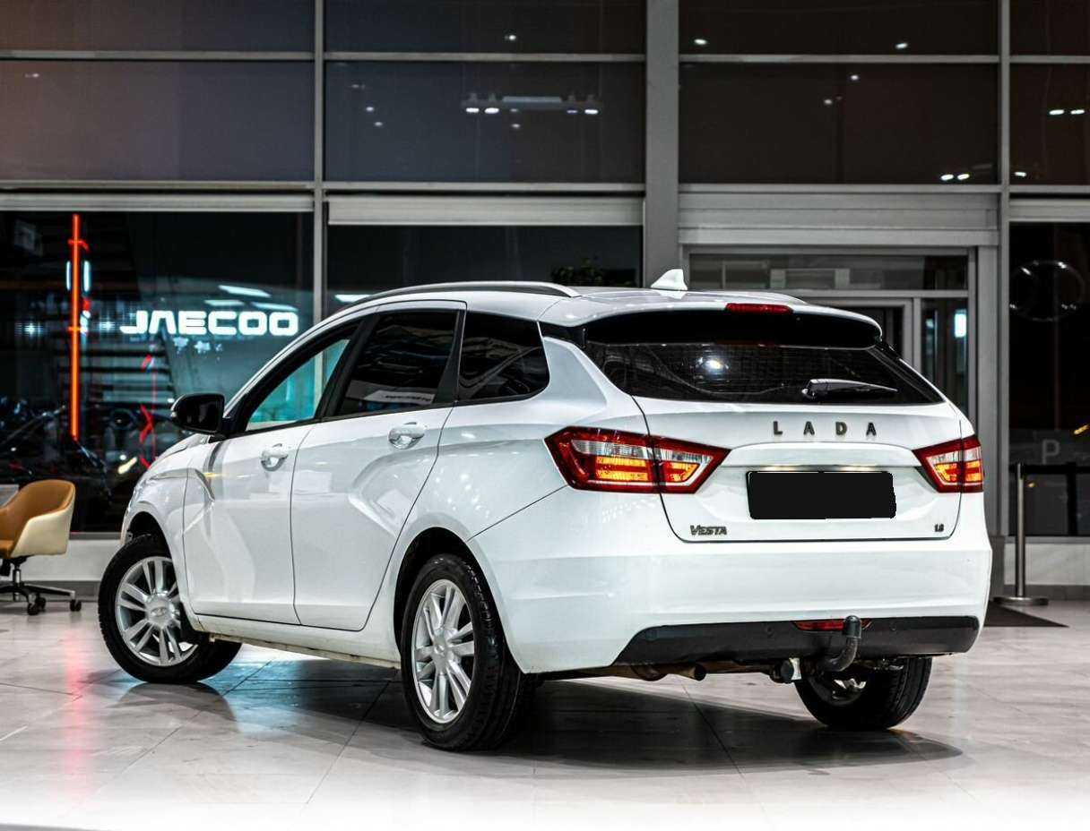 Lada (ВАЗ) Vesta с пробегом — 2019 год. Фото: #3
