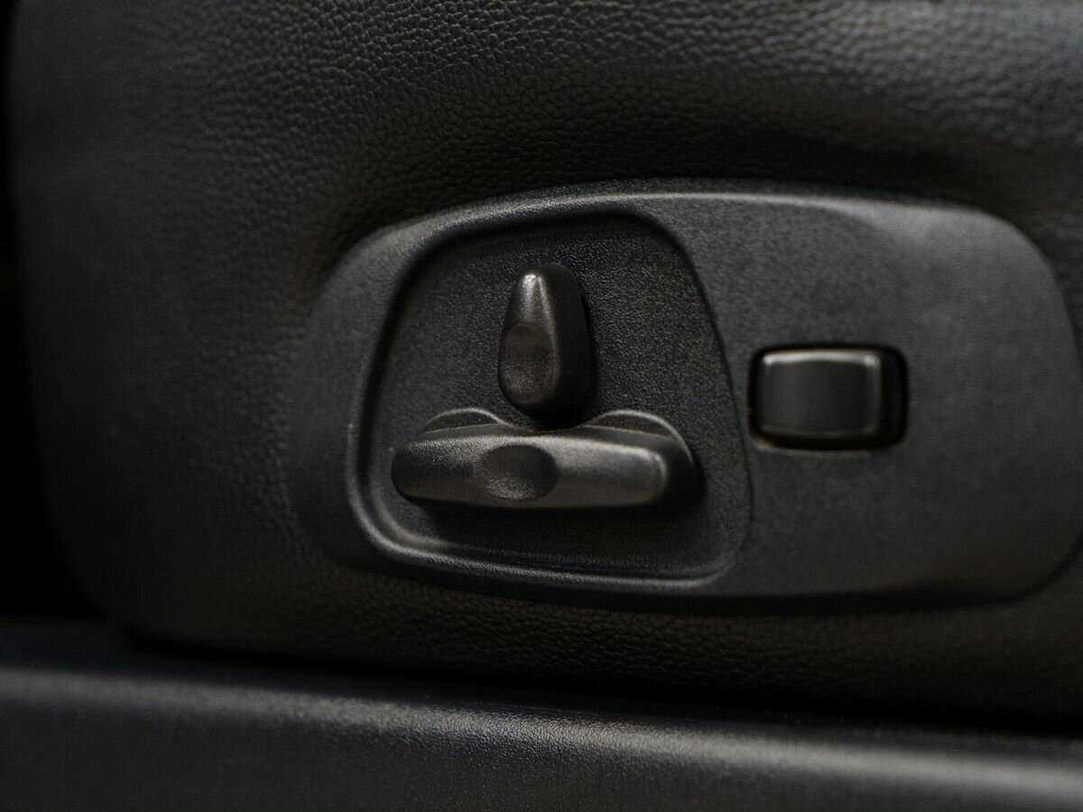 Mitsubishi Pajero с пробегом — 2012 год. Фото: #17