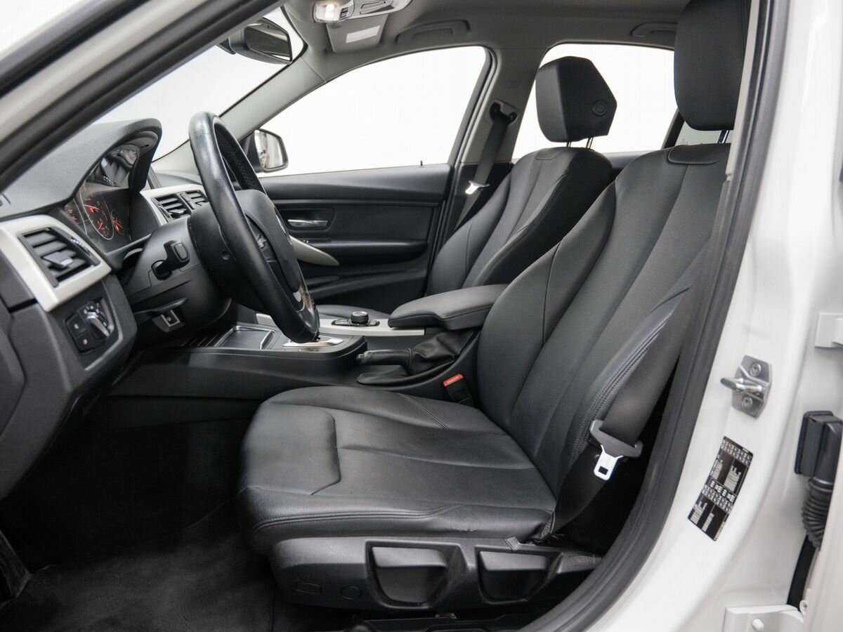 BMW 3 серии с пробегом — 2015 год. Фото: #13