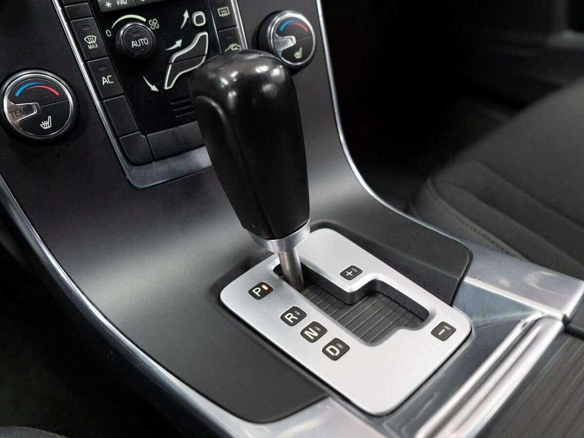 Volvo S60 с пробегом — 2012 год. Фото: #11