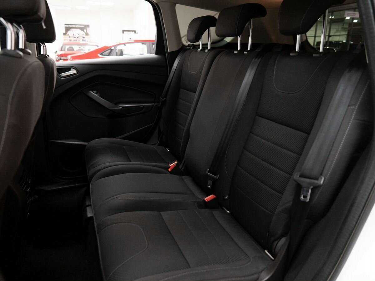 Ford Kuga с пробегом — 2014 год. Фото: #6