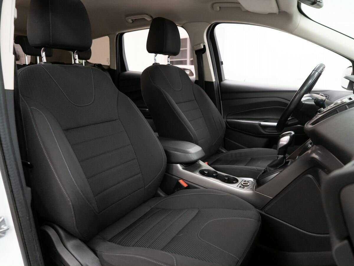 Ford Kuga с пробегом — 2014 год. Фото: #8