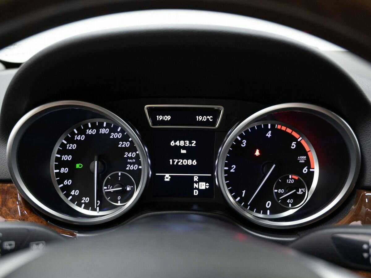 Mercedes-Benz M-Класс с пробегом — 2012 год. Фото: #18