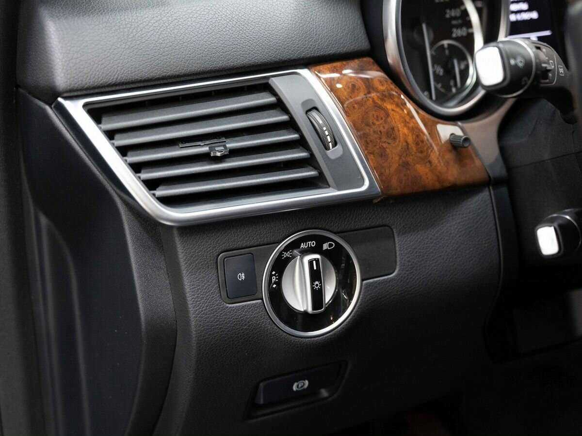 Mercedes-Benz M-Класс с пробегом — 2012 год. Фото: #19