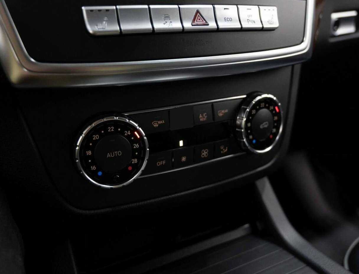 Mercedes-Benz M-Класс с пробегом — 2012 год. Фото: #22