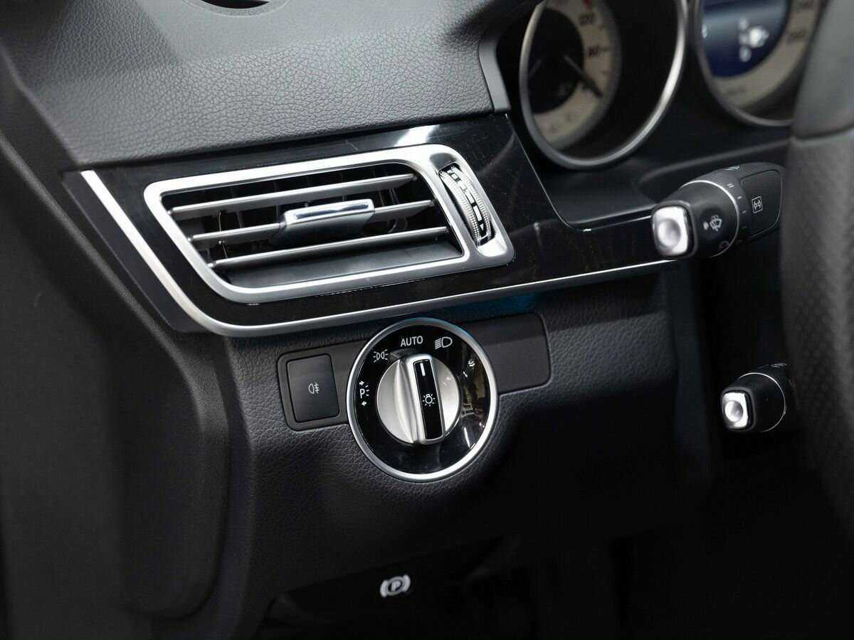 Mercedes-Benz E-Класс с пробегом — 2014 год. Фото: #18