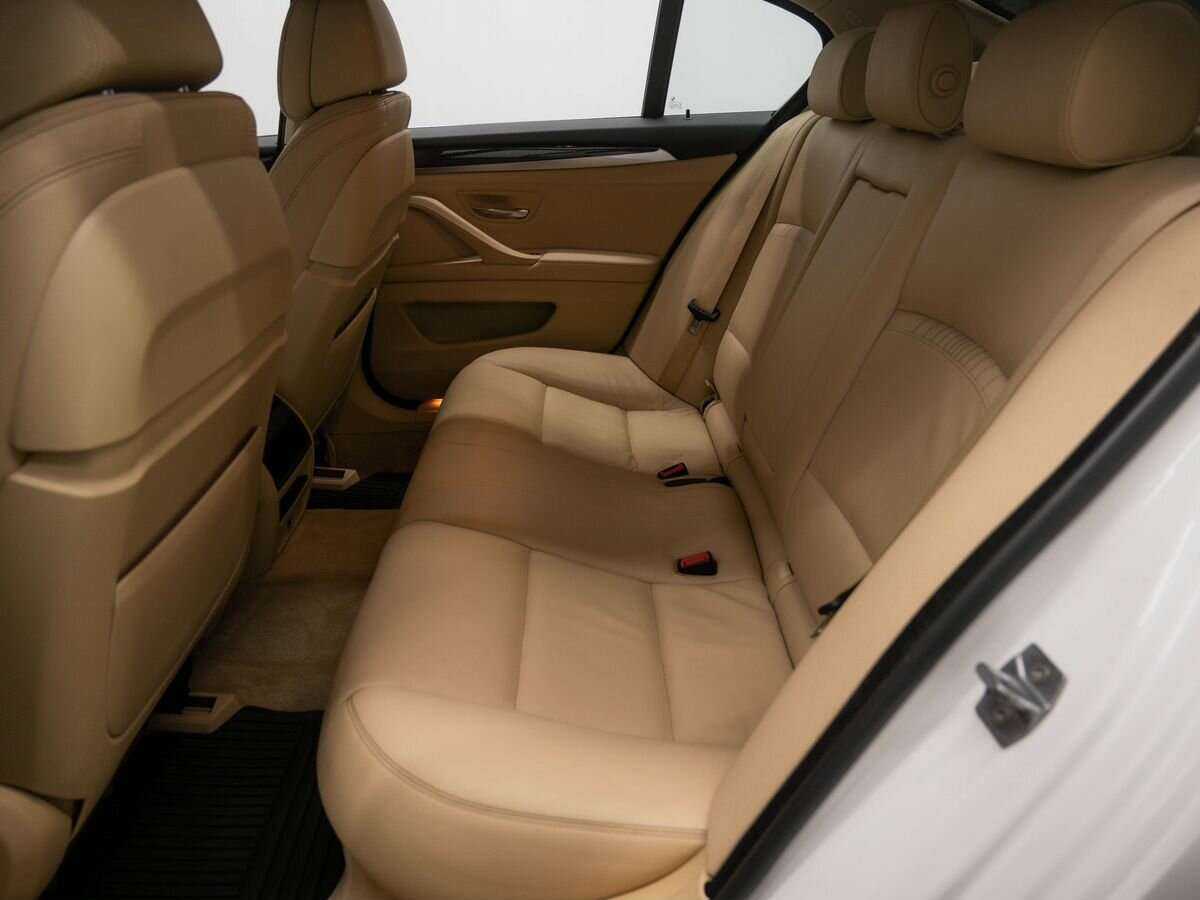 BMW 5 серии с пробегом — 2015 год. Фото: #10