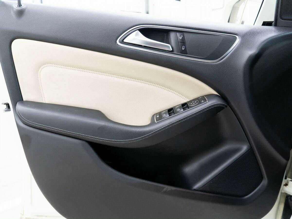 Mercedes-Benz B-Класс с пробегом — 2013 год. Фото: #13