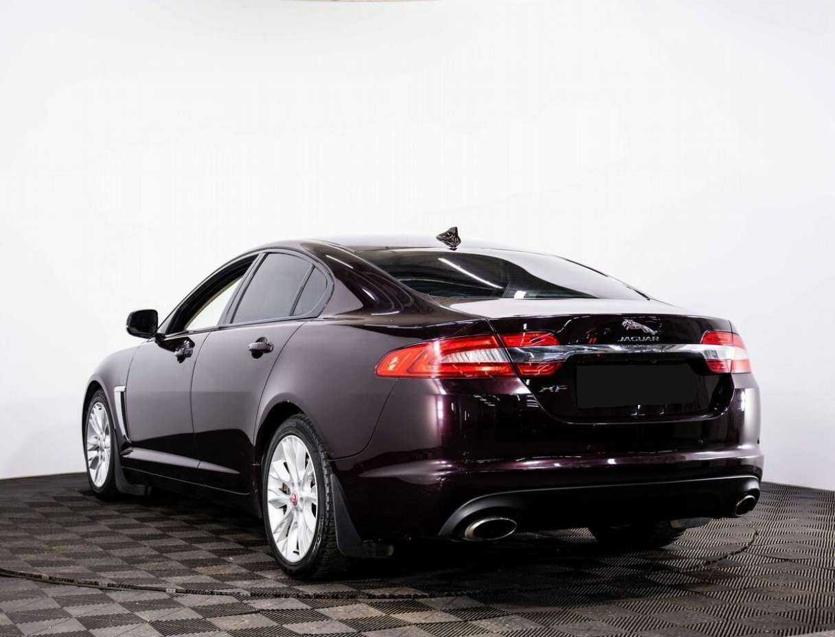 Jaguar XF с пробегом — 2013 год. Фото: #3