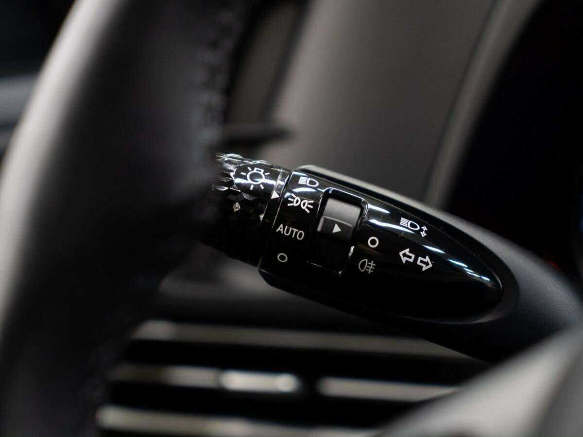 Hyundai Elantra с пробегом — 2021 год. Фото: #13