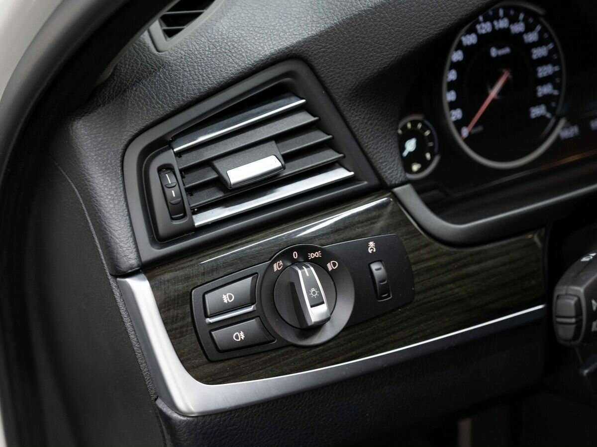 BMW 5 серии с пробегом — 2016 год. Фото: #21