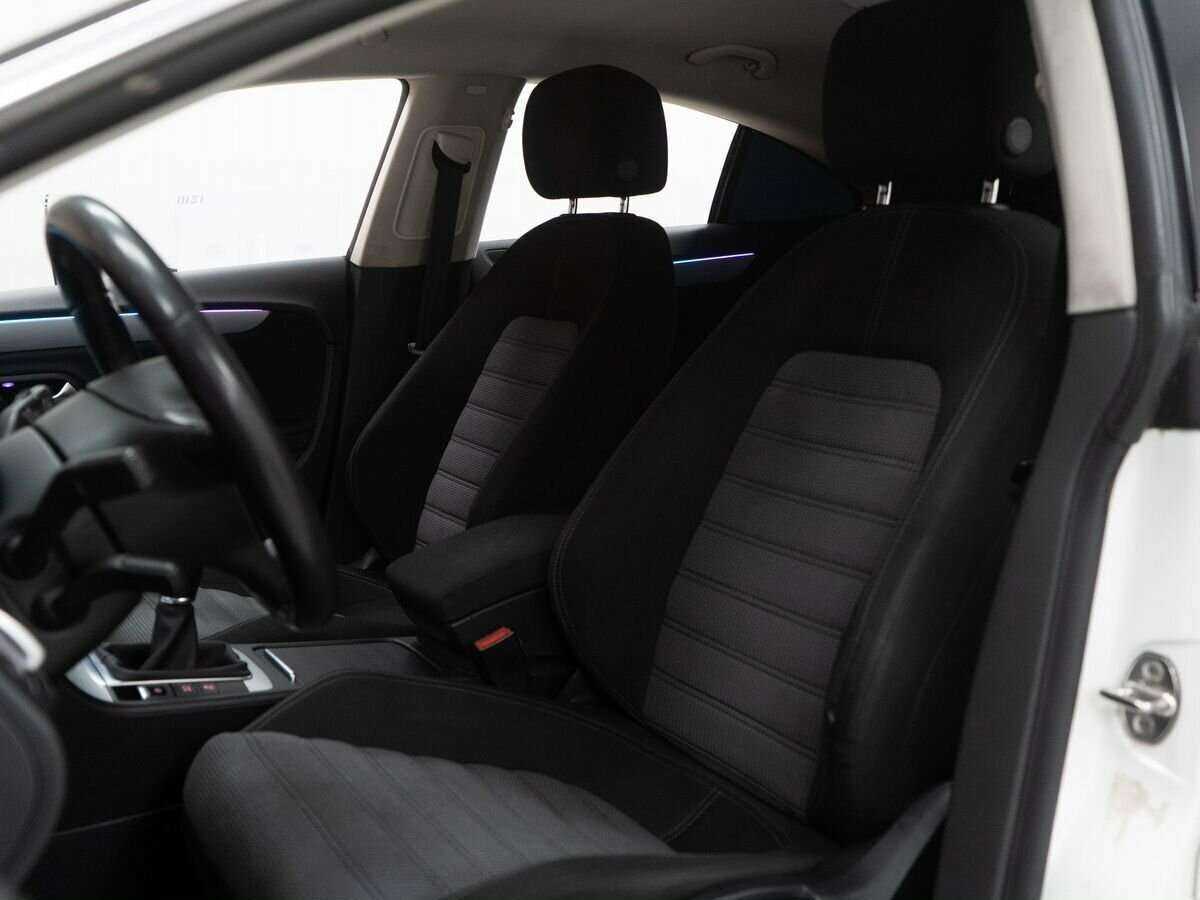 Volkswagen Passat CC с пробегом — 2012 год. Фото: #5