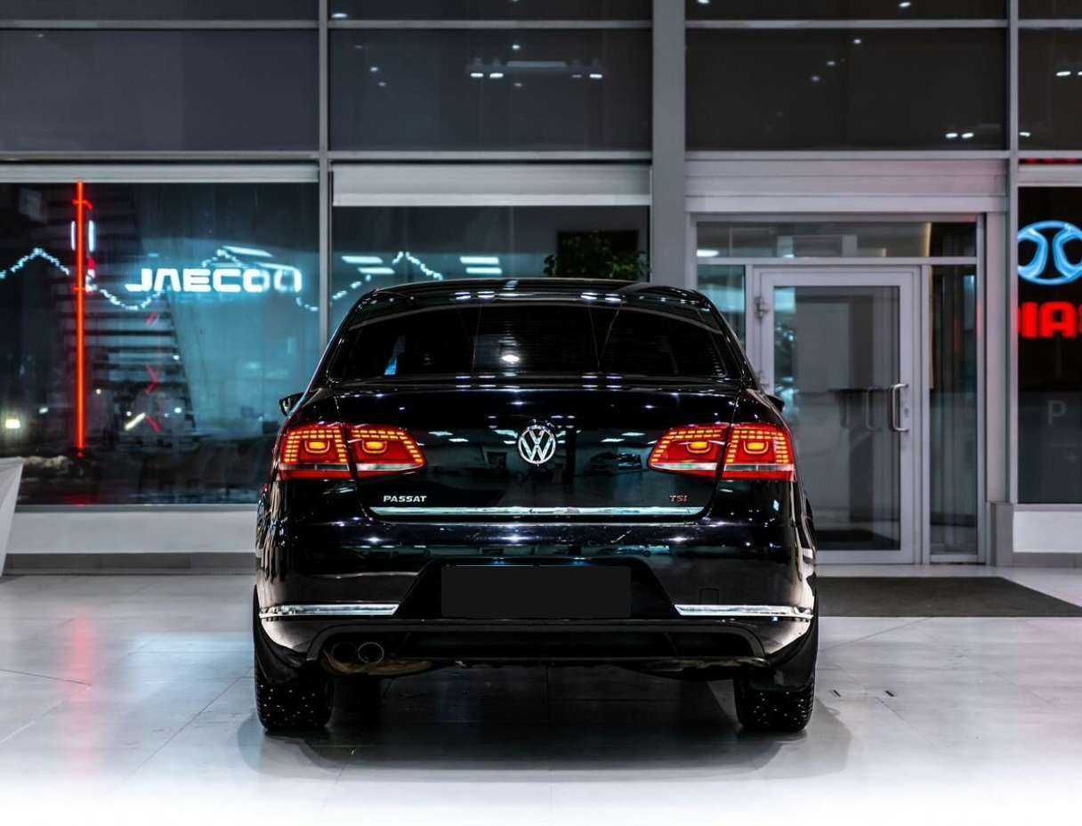 Volkswagen Passat с пробегом — 2013 год. Фото: #4