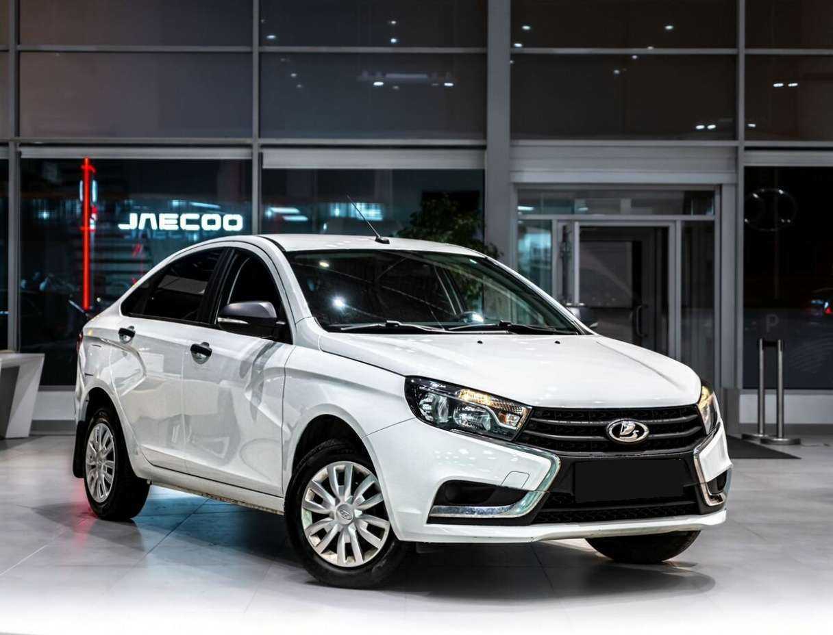 Lada (ВАЗ) Vesta с пробегом — 2021 год. Фото: #1