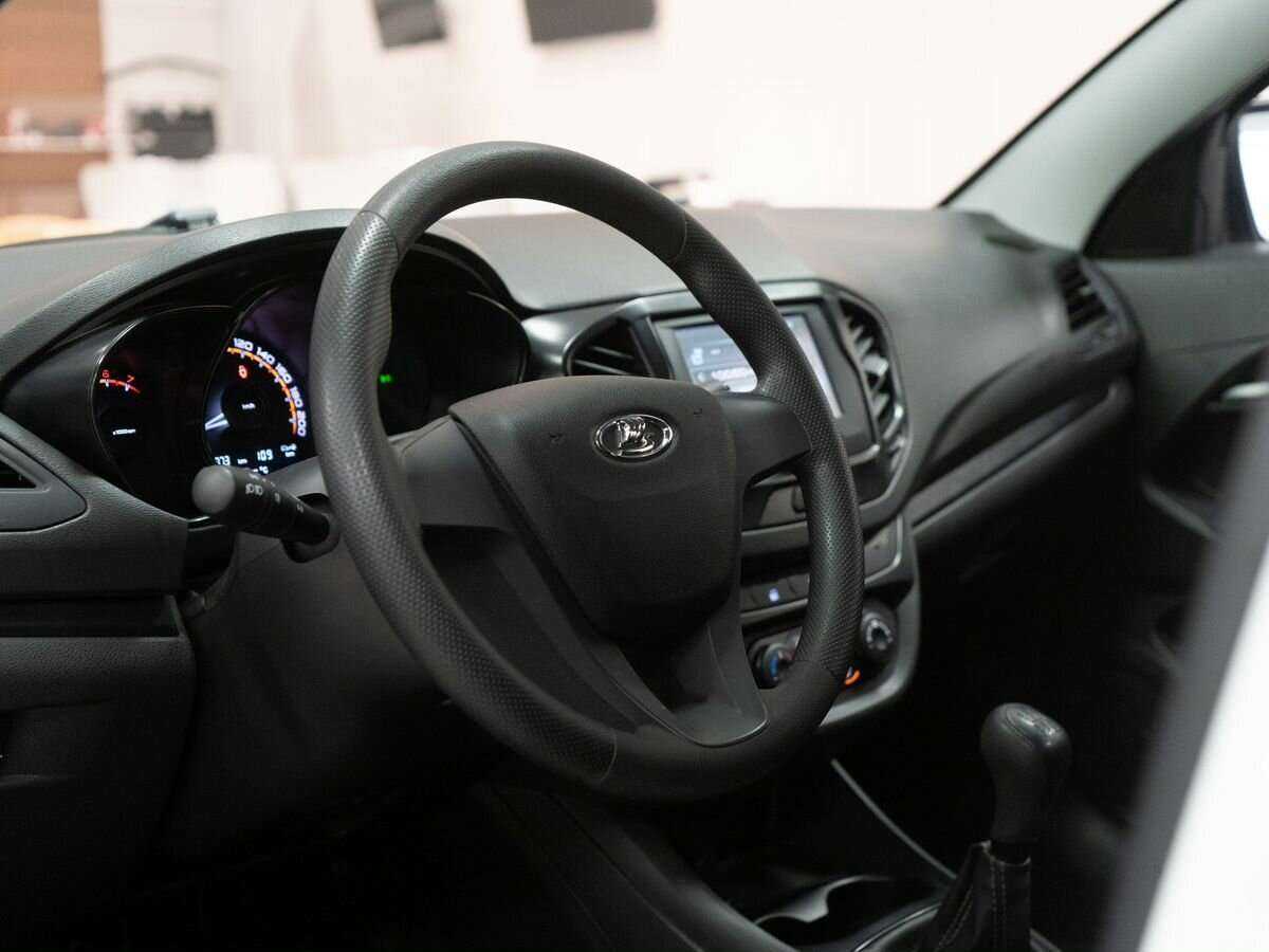 Lada (ВАЗ) Vesta с пробегом — 2021 год. Фото: #4