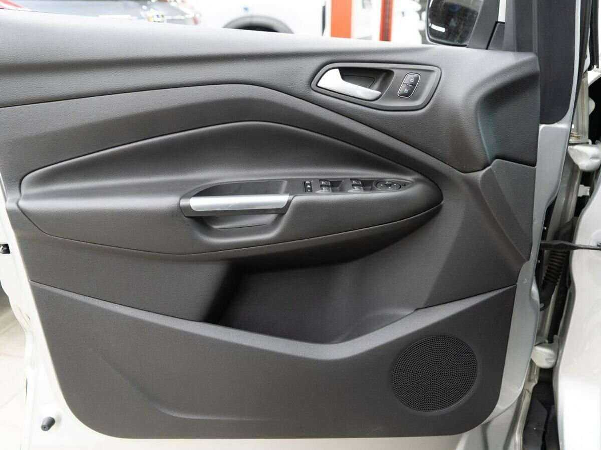 Ford Kuga с пробегом — 2017 год. Фото: #15