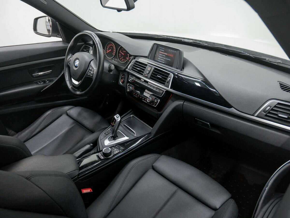 BMW 3 серии с пробегом — 2017 год. Фото: #10