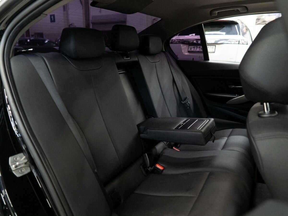 BMW 3 серии с пробегом — 2015 год. Фото: #7