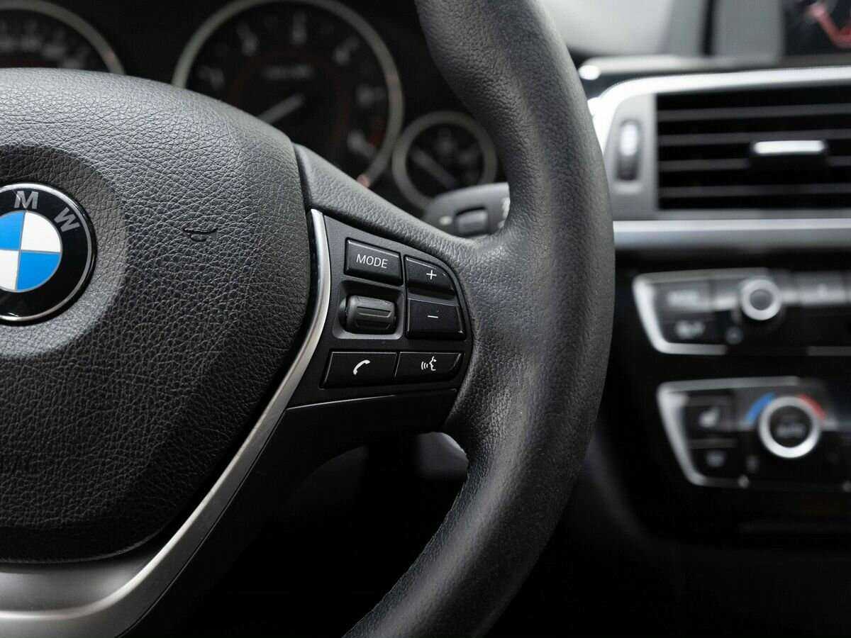 BMW 3 серии с пробегом — 2016 год. Фото: #15