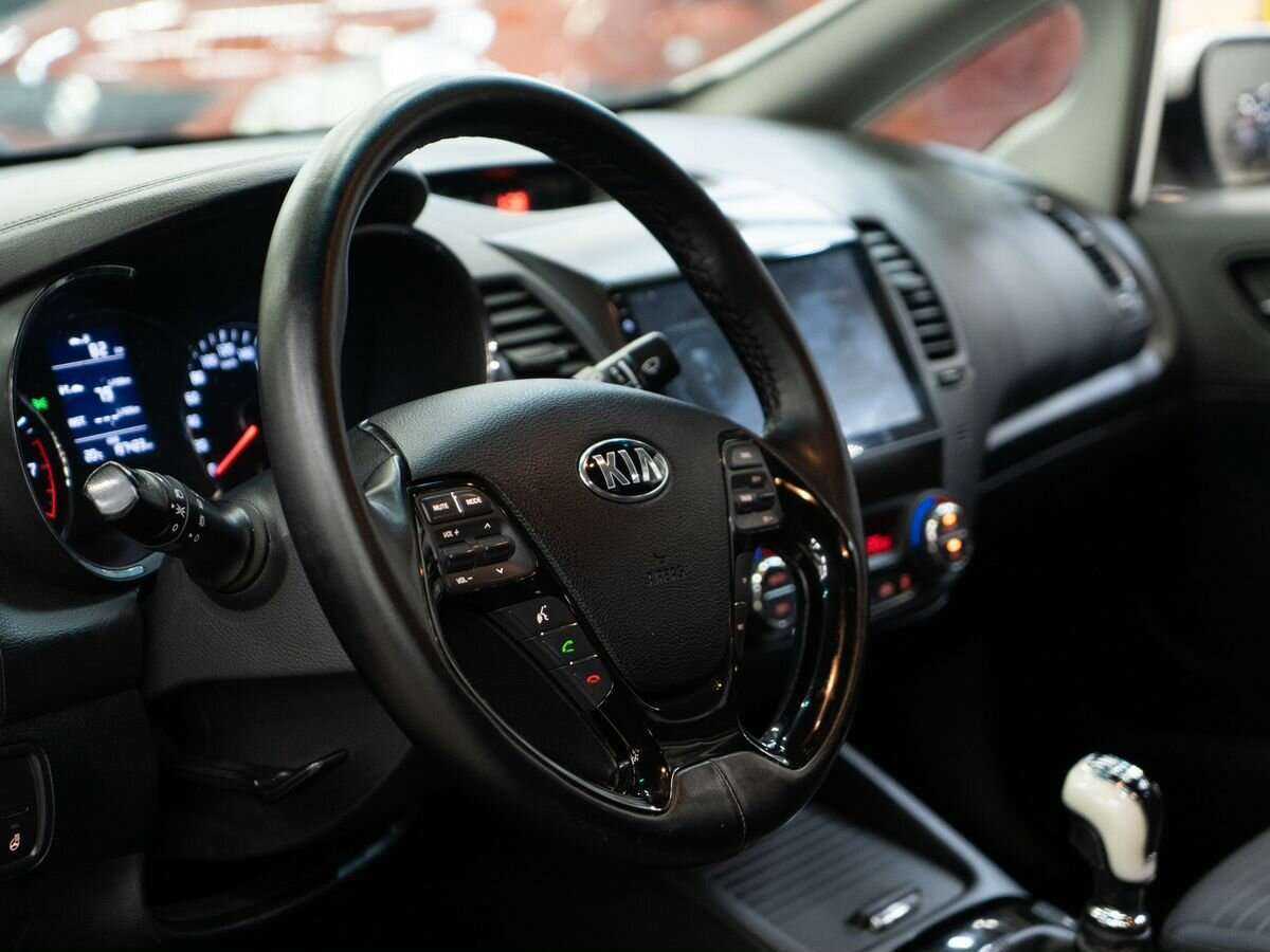 Kia Cerato с пробегом — 2017 год. Фото: #4