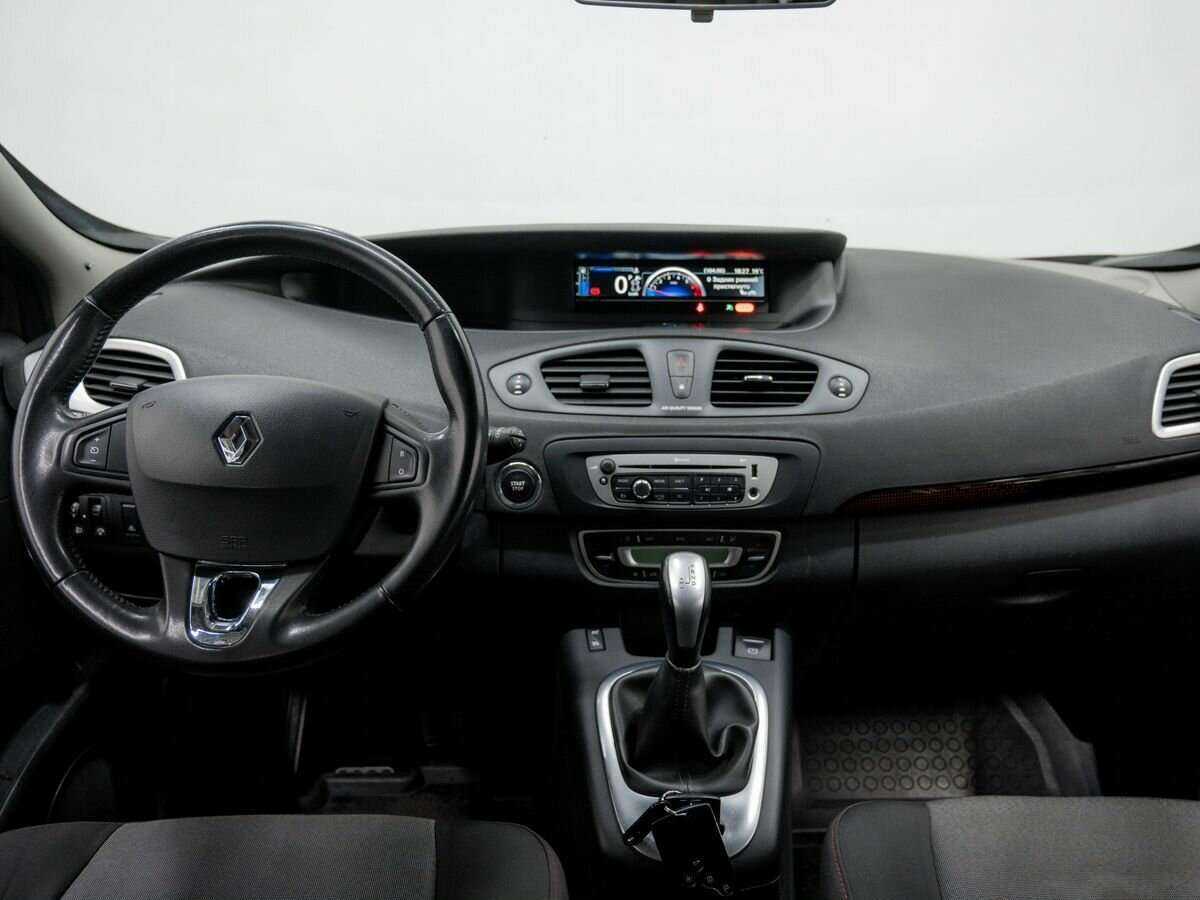 Renault Scenic с пробегом — 2013 год. Фото: #8
