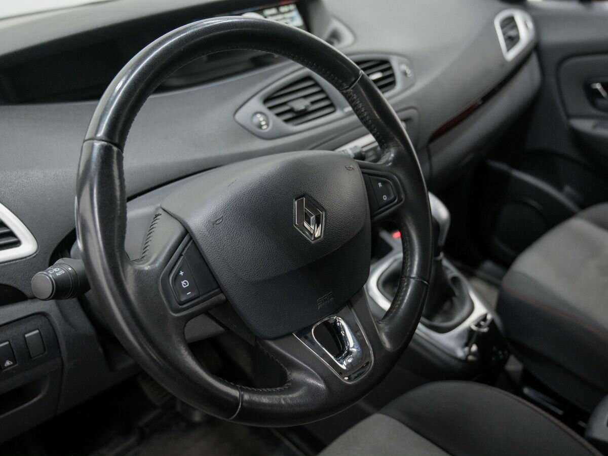 Renault Scenic с пробегом — 2013 год. Фото: #14