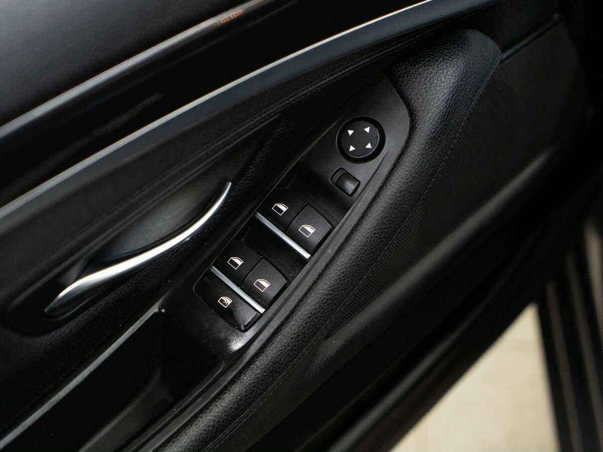 BMW 5 серии с пробегом — 2014 год. Фото: #13