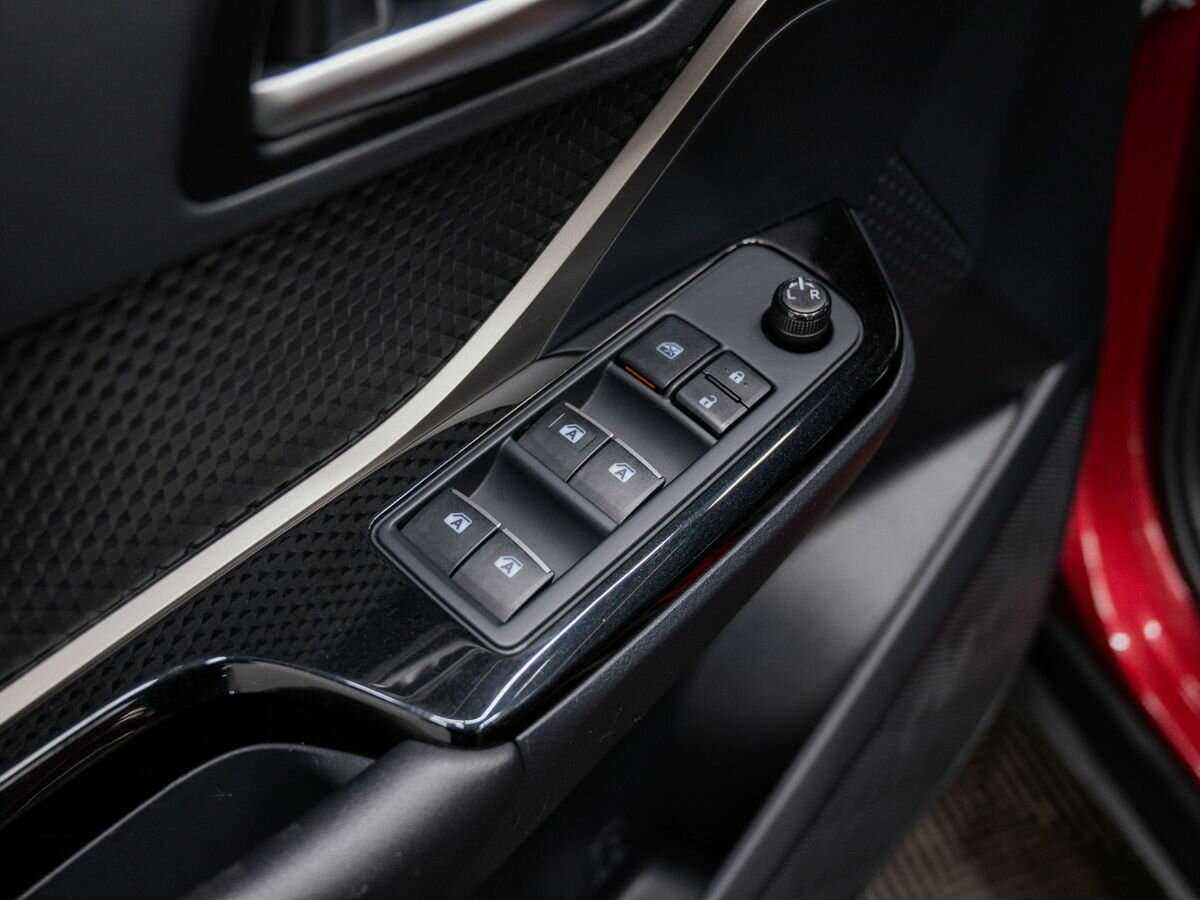 Toyota C-HR с пробегом — 2018 год. Фото: #12