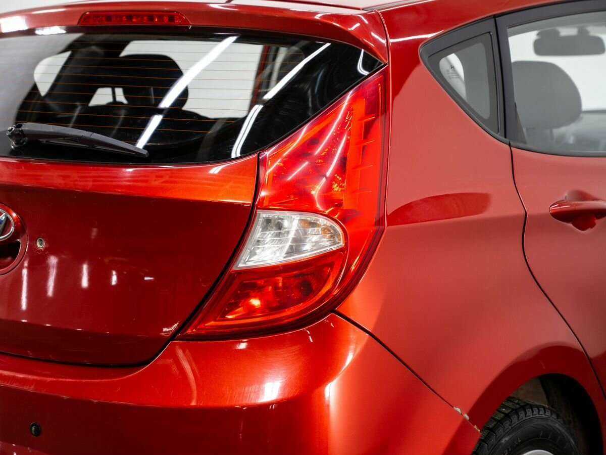 Hyundai Solaris с пробегом — 2012 год. Фото: #4