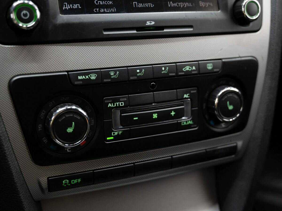 Skoda Octavia с пробегом — 2012 год. Фото: #12