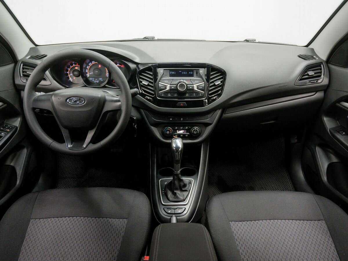 Lada (ВАЗ) Vesta с пробегом — 2020 год. Фото: #7