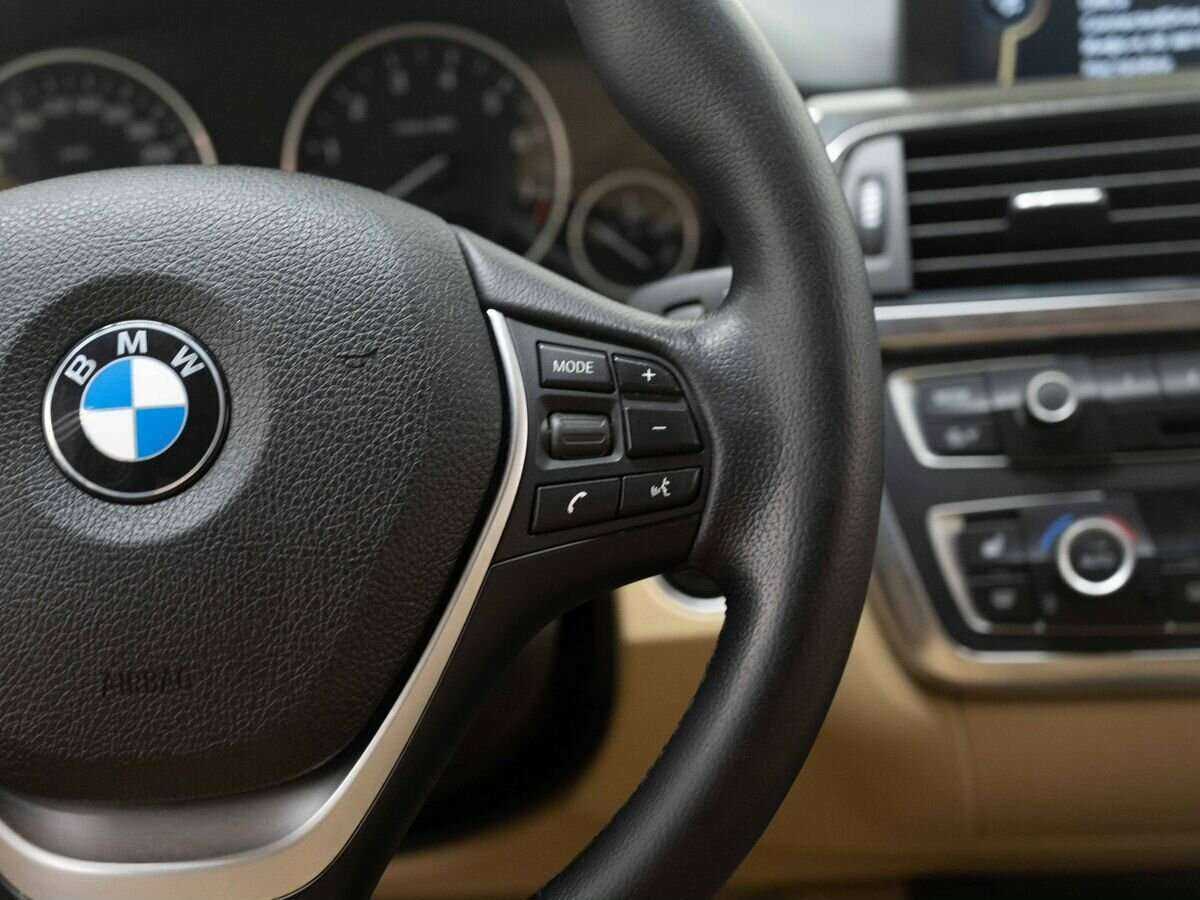 BMW 3 серии с пробегом — 2012 год. Фото: #15