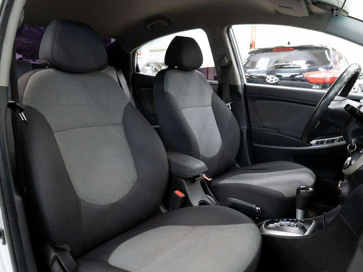 Hyundai Solaris с пробегом — 2013 год. Фото: #5