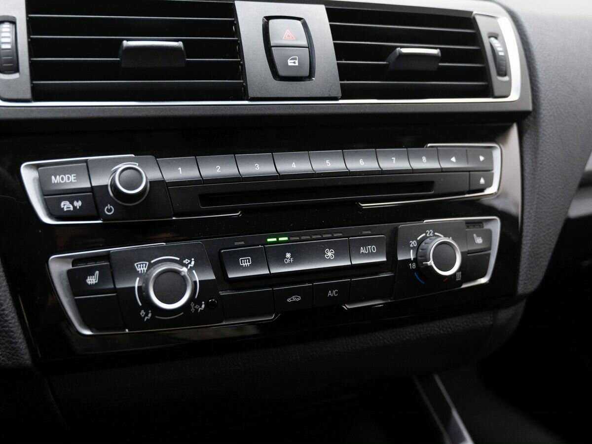 BMW 1 серии с пробегом — 2017 год. Фото: #16