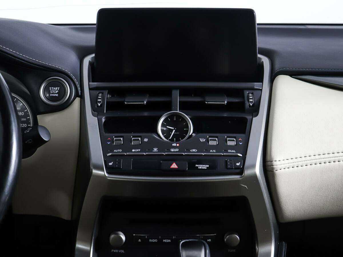 Lexus NX с пробегом — 2017 год. Фото: #11