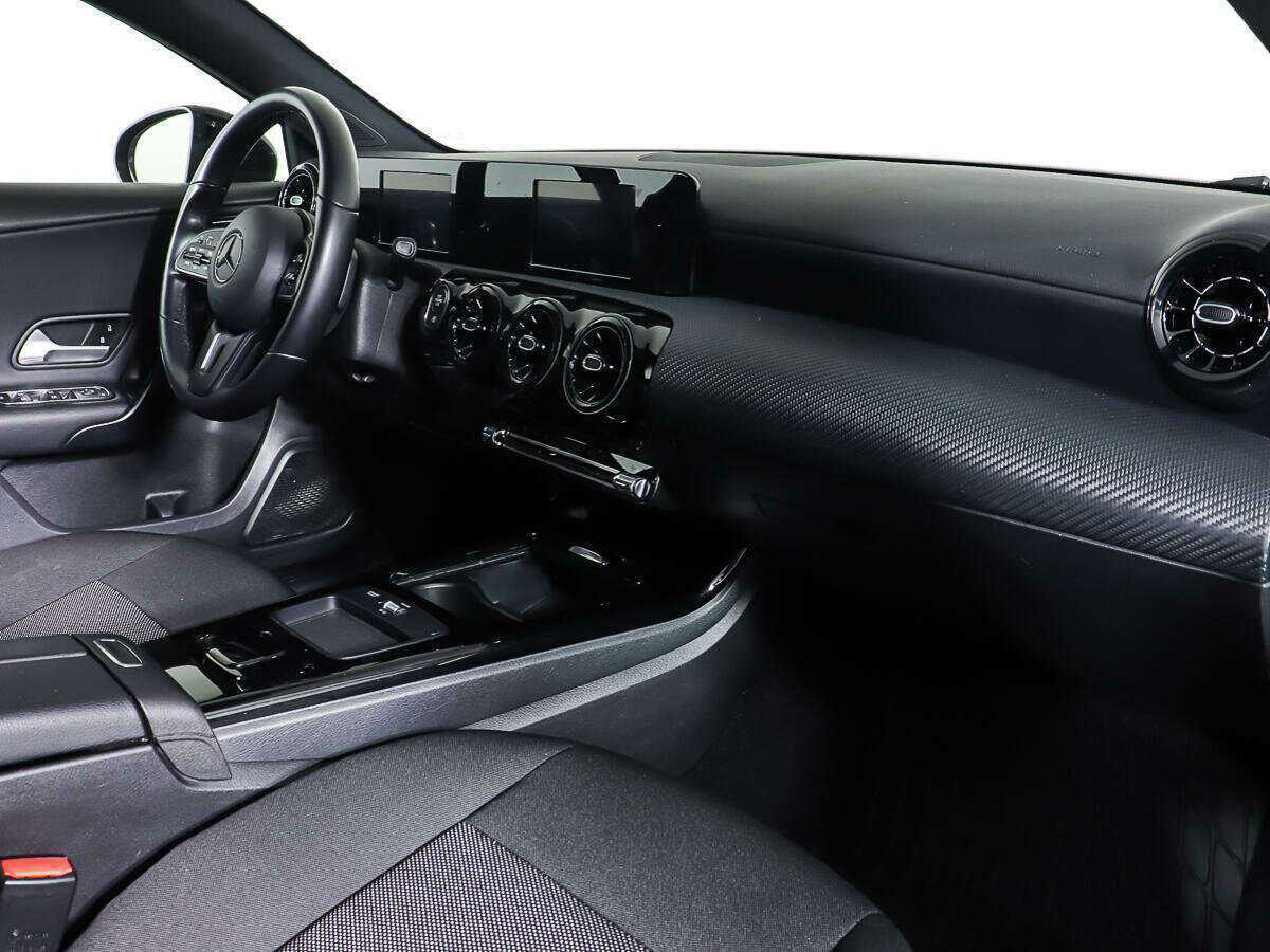 Mercedes-Benz A-Класс с пробегом — 2019 год. Фото: #9
